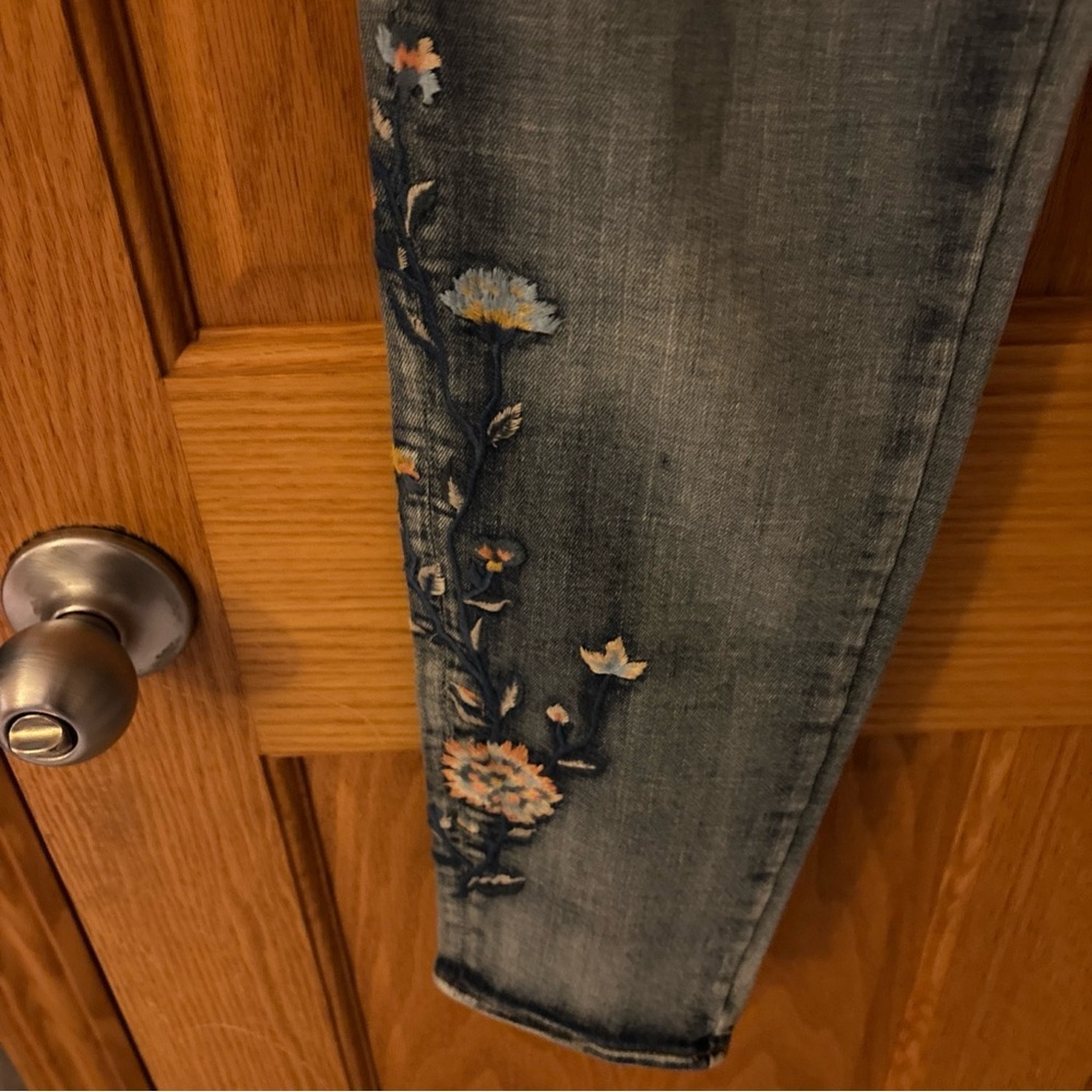 DRIFTWOOD Jackie High Rise Blue Floral Embroidered Skinny Jeans - Picture 5 of 8